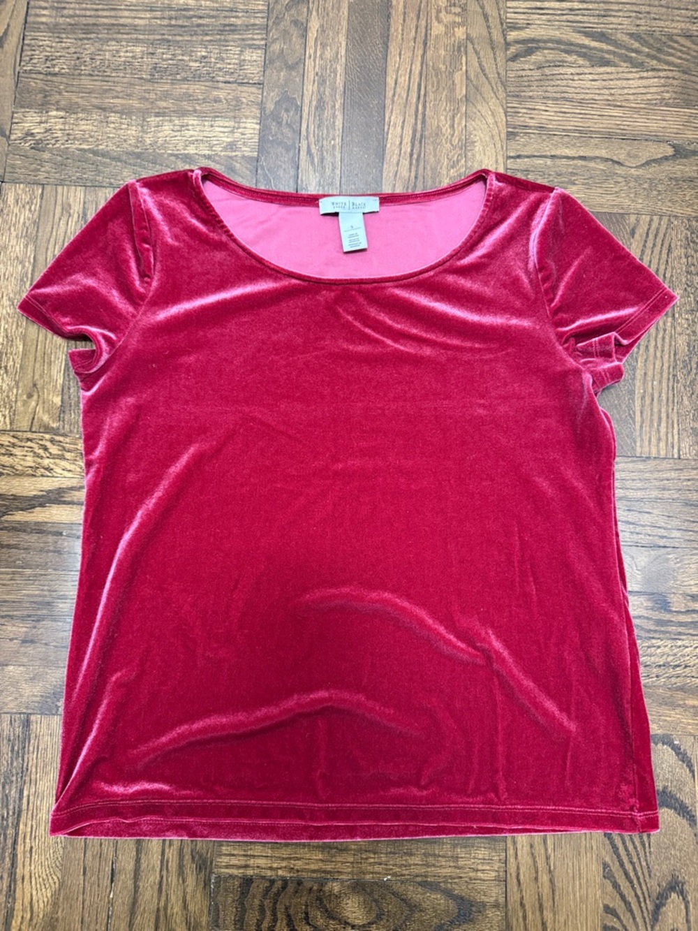 White House Black Market Red Velvet Short-Sleeve Scoop Tee